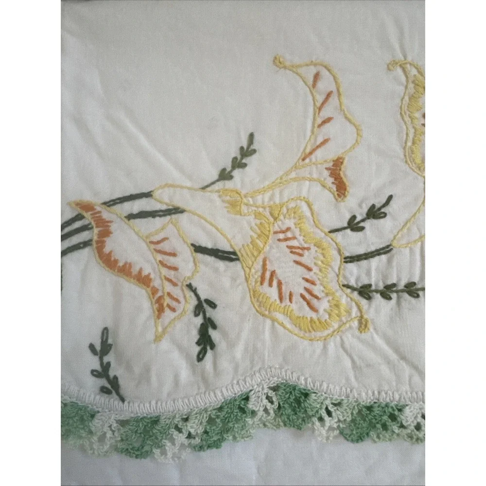 VTG Hand Embroidered White Yelllow Flowers Standard Size Pillowcase Crochet Edge